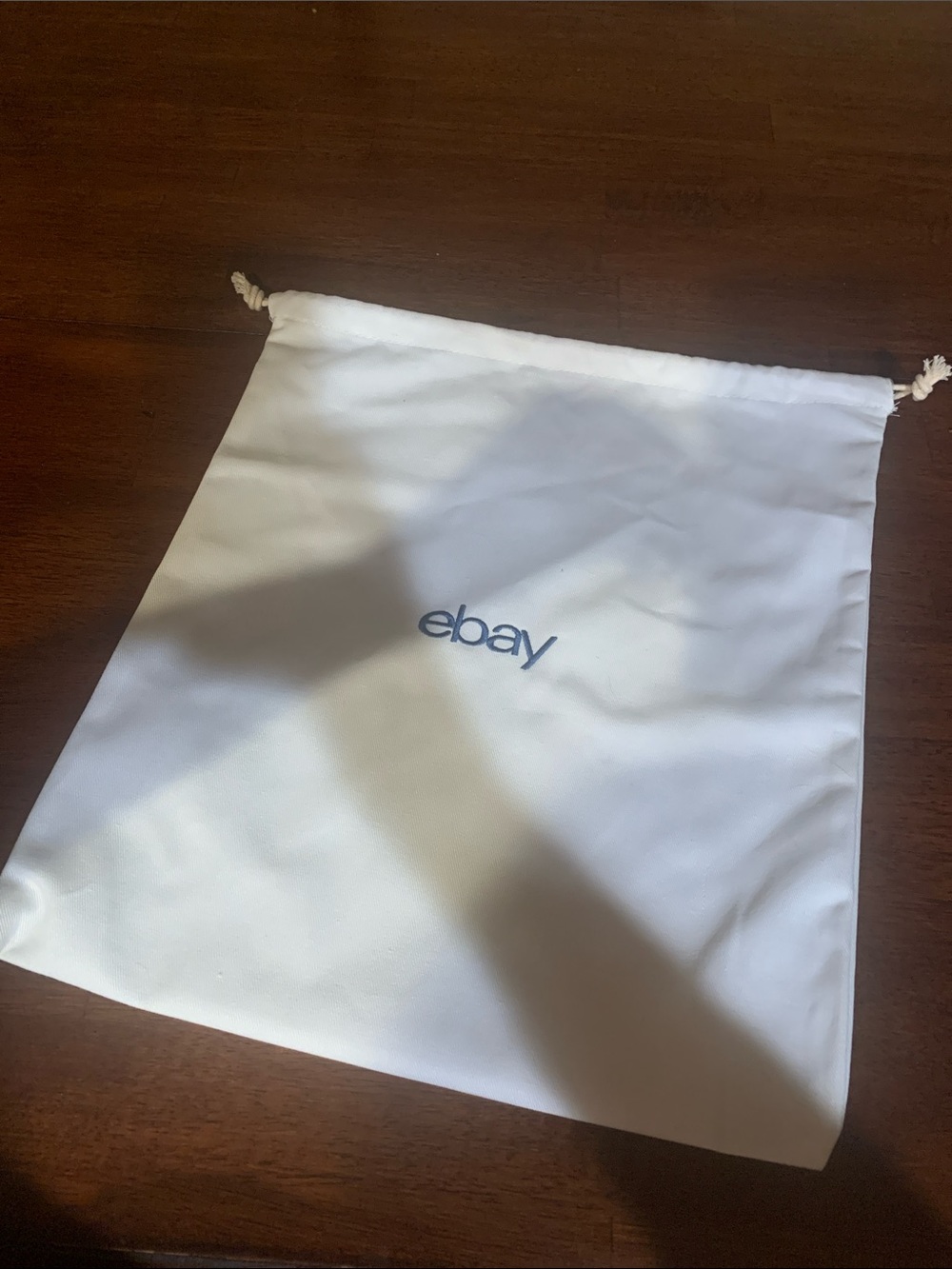 Hight quality thick cotton dust mid size dust bag with strings.Great for travel